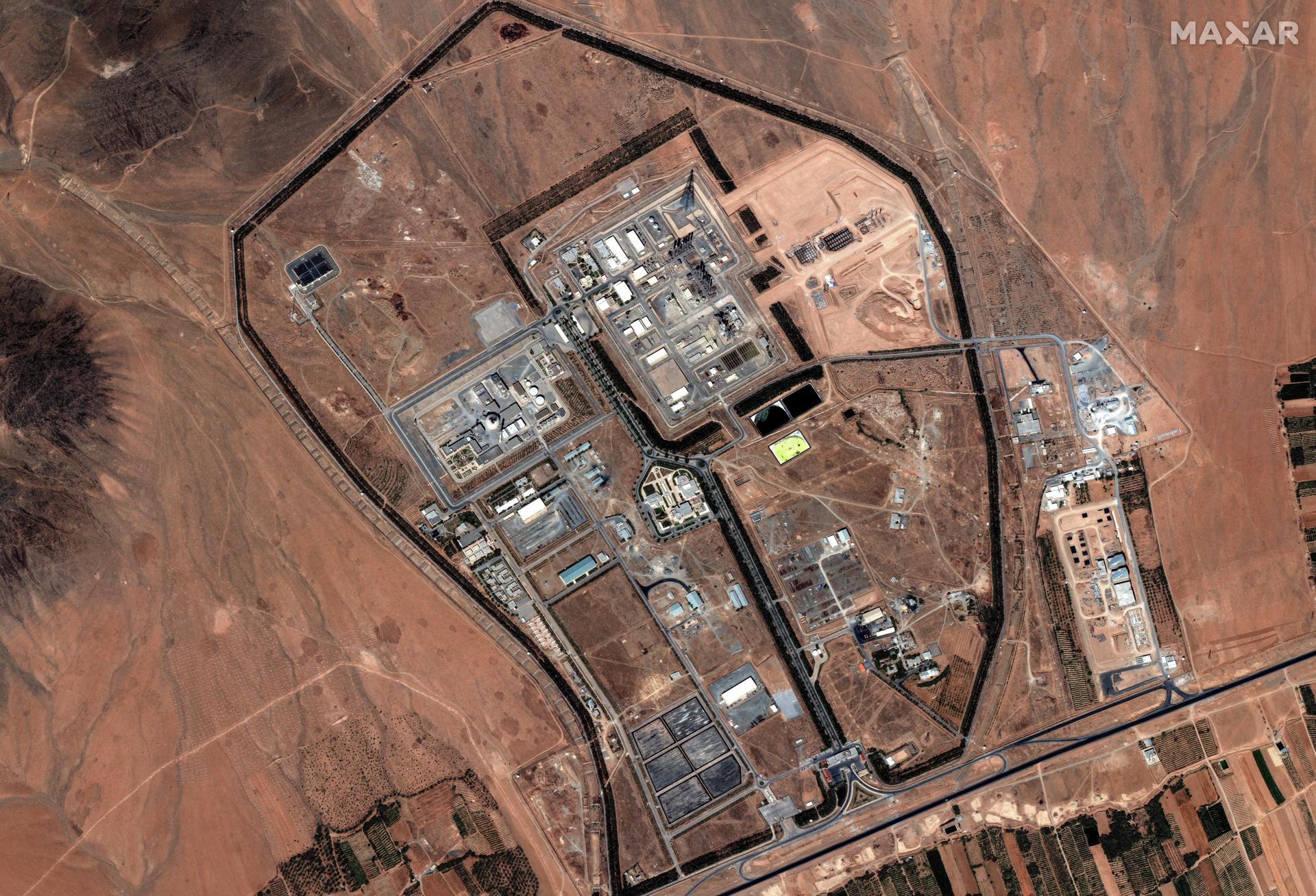 Arak (Iran (Islamic Republic Of)), 19/06/2025.- A handout satellite image made available by Maxar Technologies shows the damaged Arak heavy water reactor facility following Israeli airstrikes in Arak, Iran, 19 June 2025. EFE/EPA/MAXAR TECHNOLOGIES HANDOUT -- MANDATORY CREDIT: SATELLITE IMAGE 2025 MAXAR TECHNOLOGIES -- THE WATERMARK MAY NOT BE REMOVED/CROPPED --HANDOUT EDITORIAL USE ONLY/NO SALESHANDOUT EDITORIAL USE ONLY/NO SALES