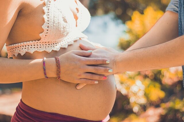 Exhibir el embarazo en redes sociales: ¿homenaje a la maternidad o estrategia para acumular ‘likes’?