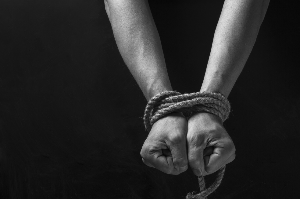 Capturan a hombre que violó a mujer delante de su esposo