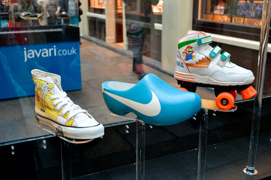 Exposición «Sneaking into Fashion»