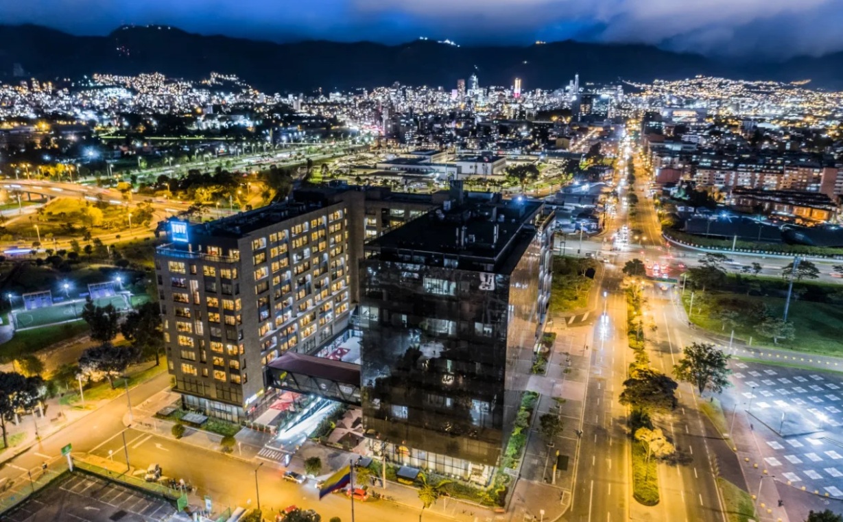 Asesinan a hombre en local comercial cerca del búnker de la Fiscalía en Bogotá