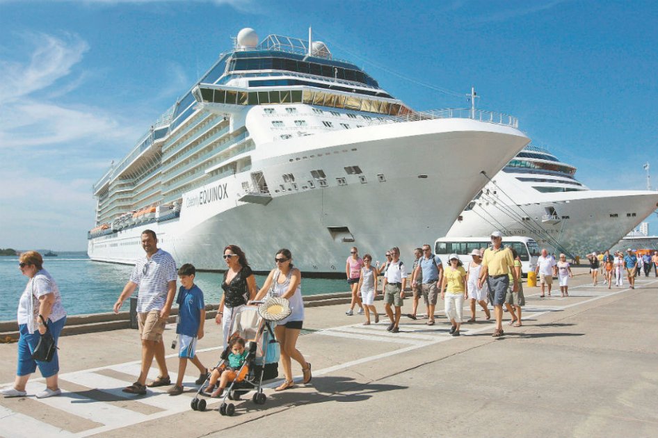 Los cruceros seguirán siendo factor clave en la recepción de viajeros. / AFP