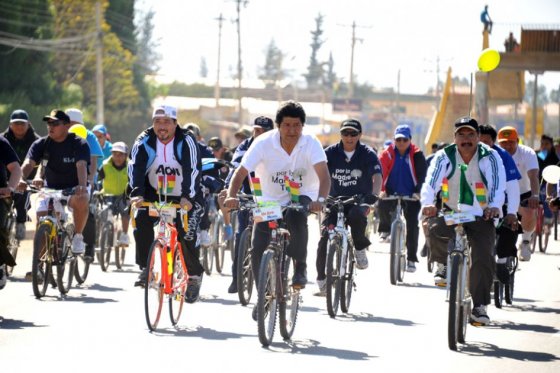 Evo Morales en el Día del Peatón.