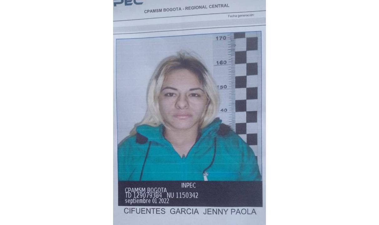 Jenny Paola Cifuentes cambió su color de cabello para intentar evadir los controles de seguridad.