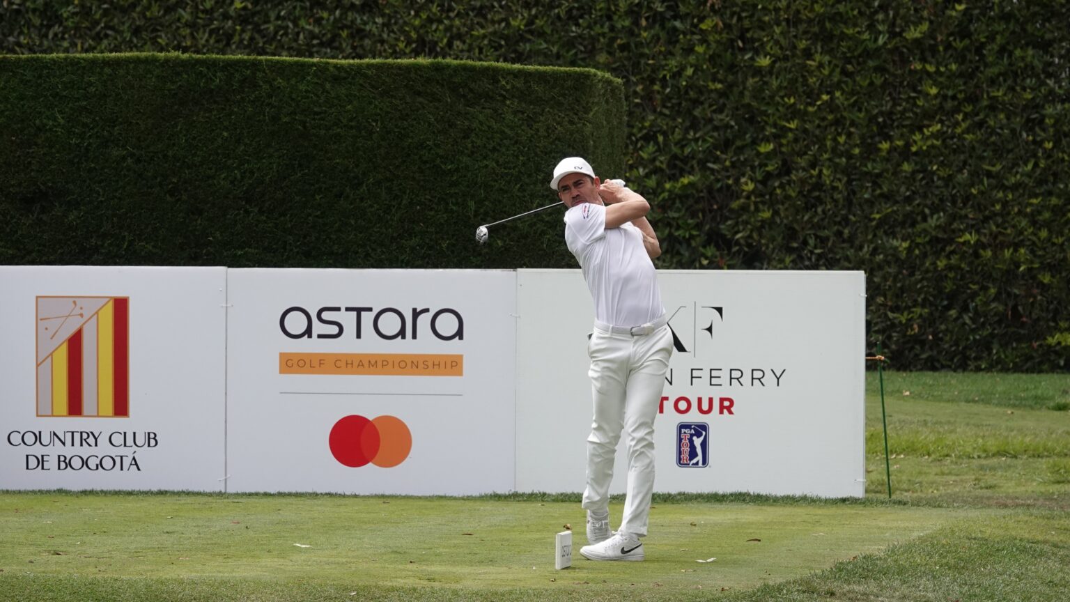 Camilo Villegas durante su participación en el Astara Golf Championship 2023.