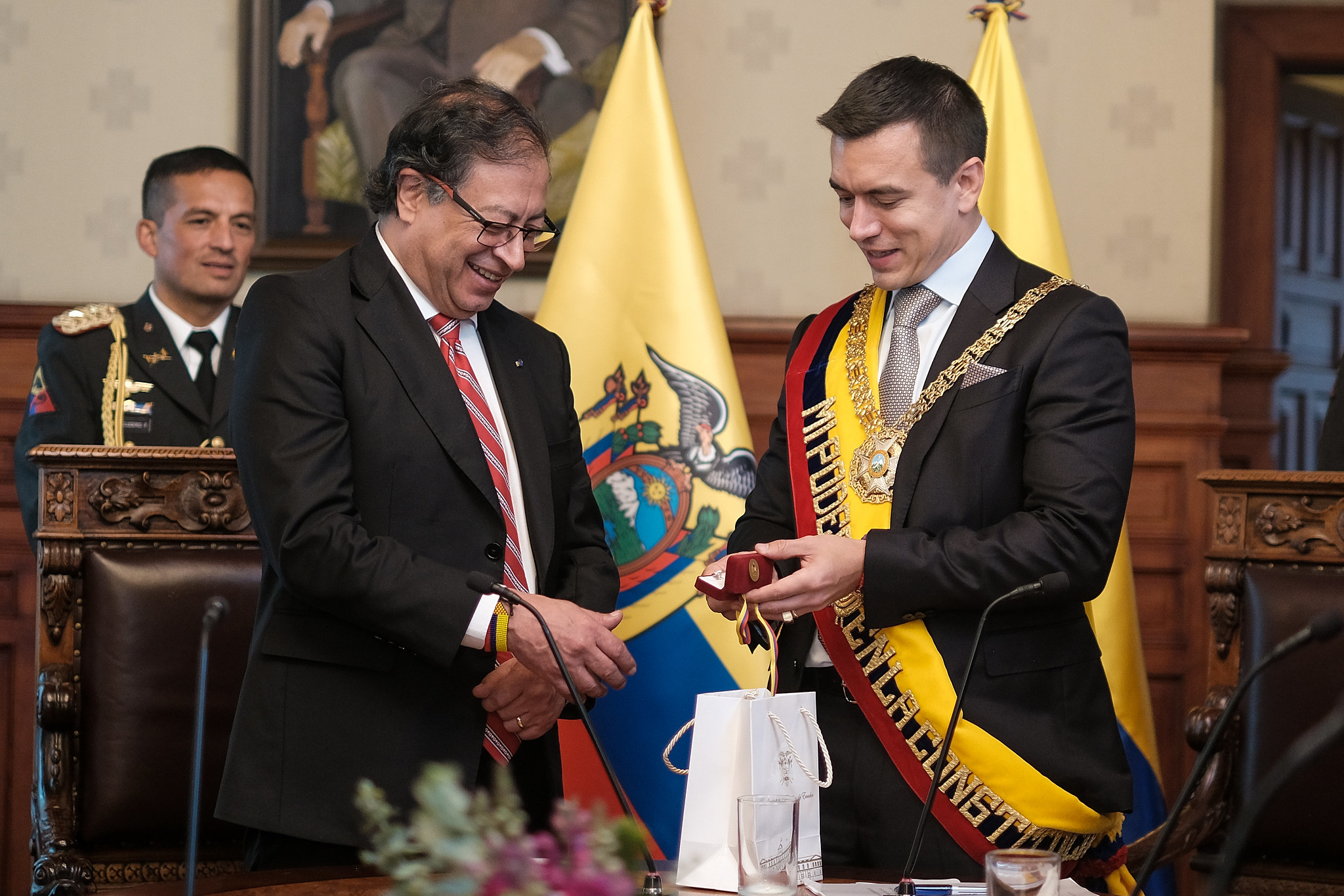 Gobierno Petro condenó actos de violencia en Ecuador y respaldó respuesta de Noboa