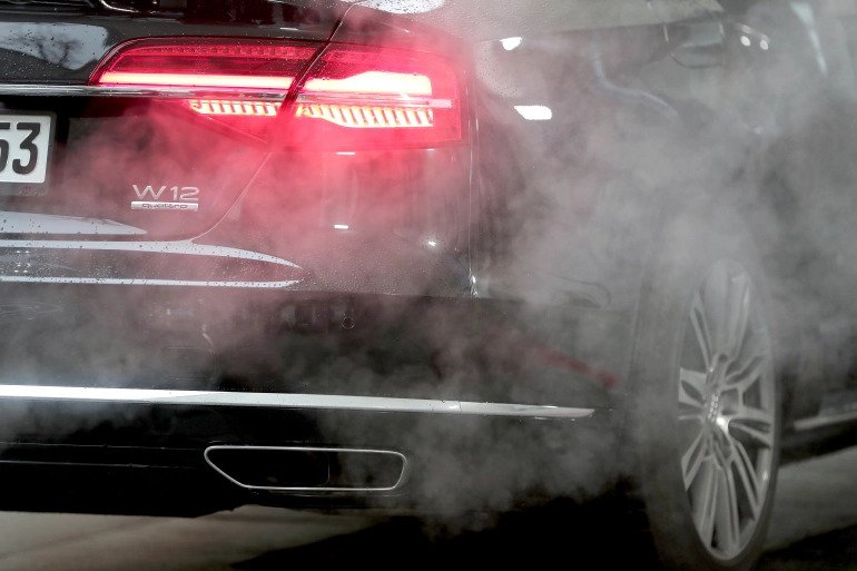 ¿Cuánto se paga de impuestos por un carro en Colombia?