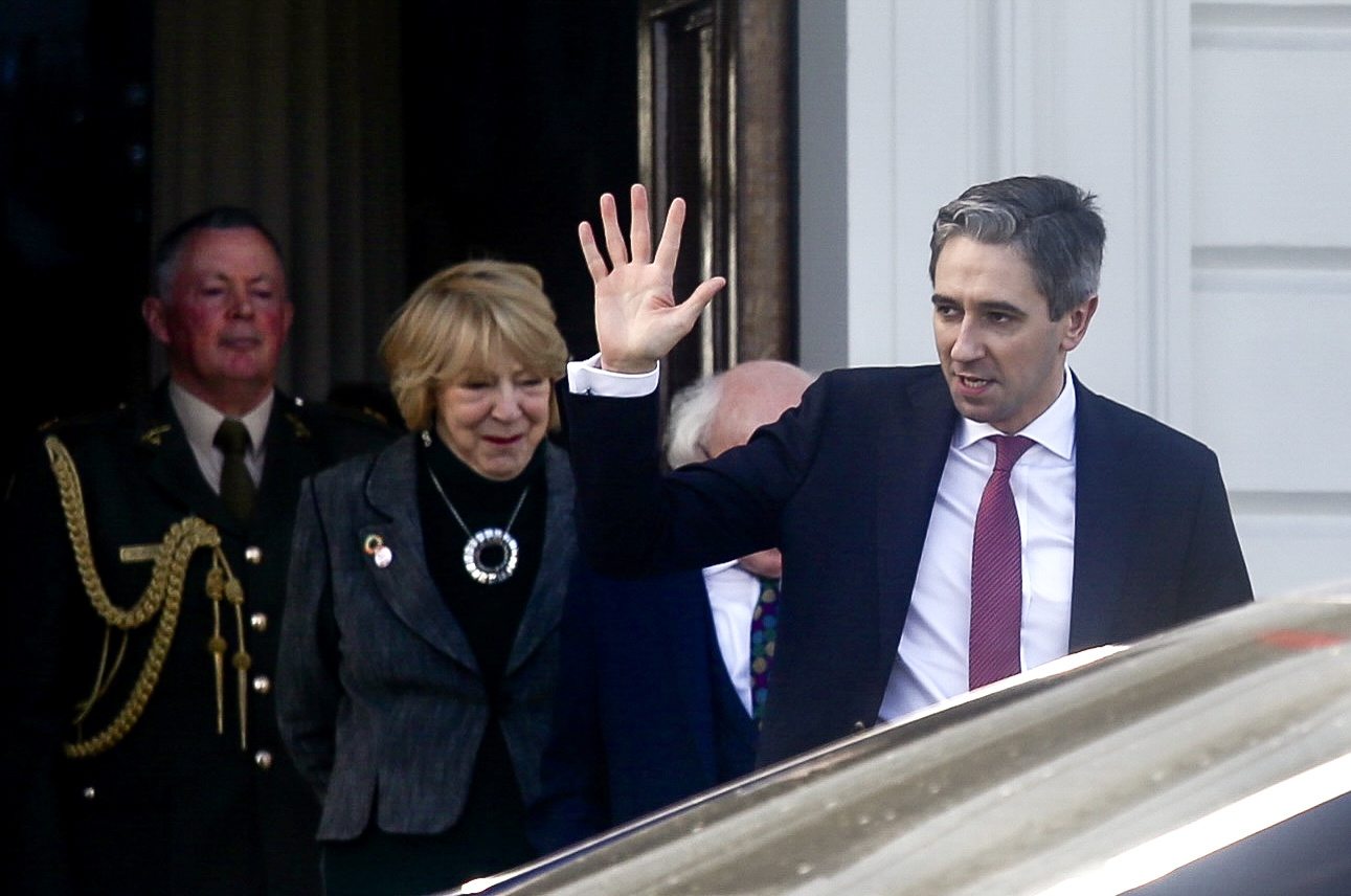 ¿Quién es Simon Harris, el nuevo primer ministro más joven en la historia de Irlanda?