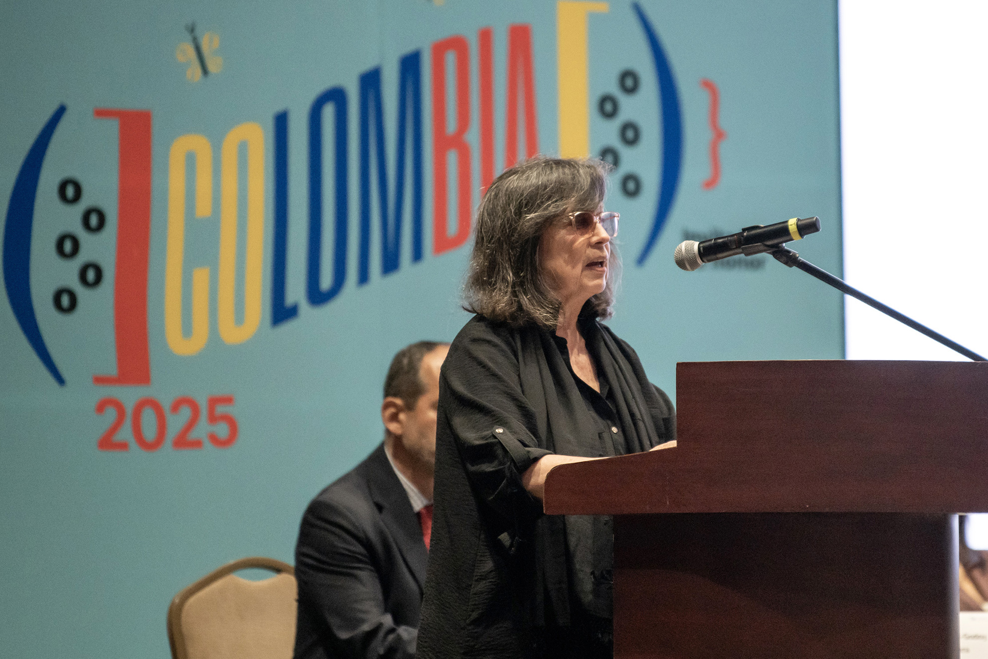 Laura Restrepo inauguró Feria del Libro en México que tiene a Colombia como país invitado