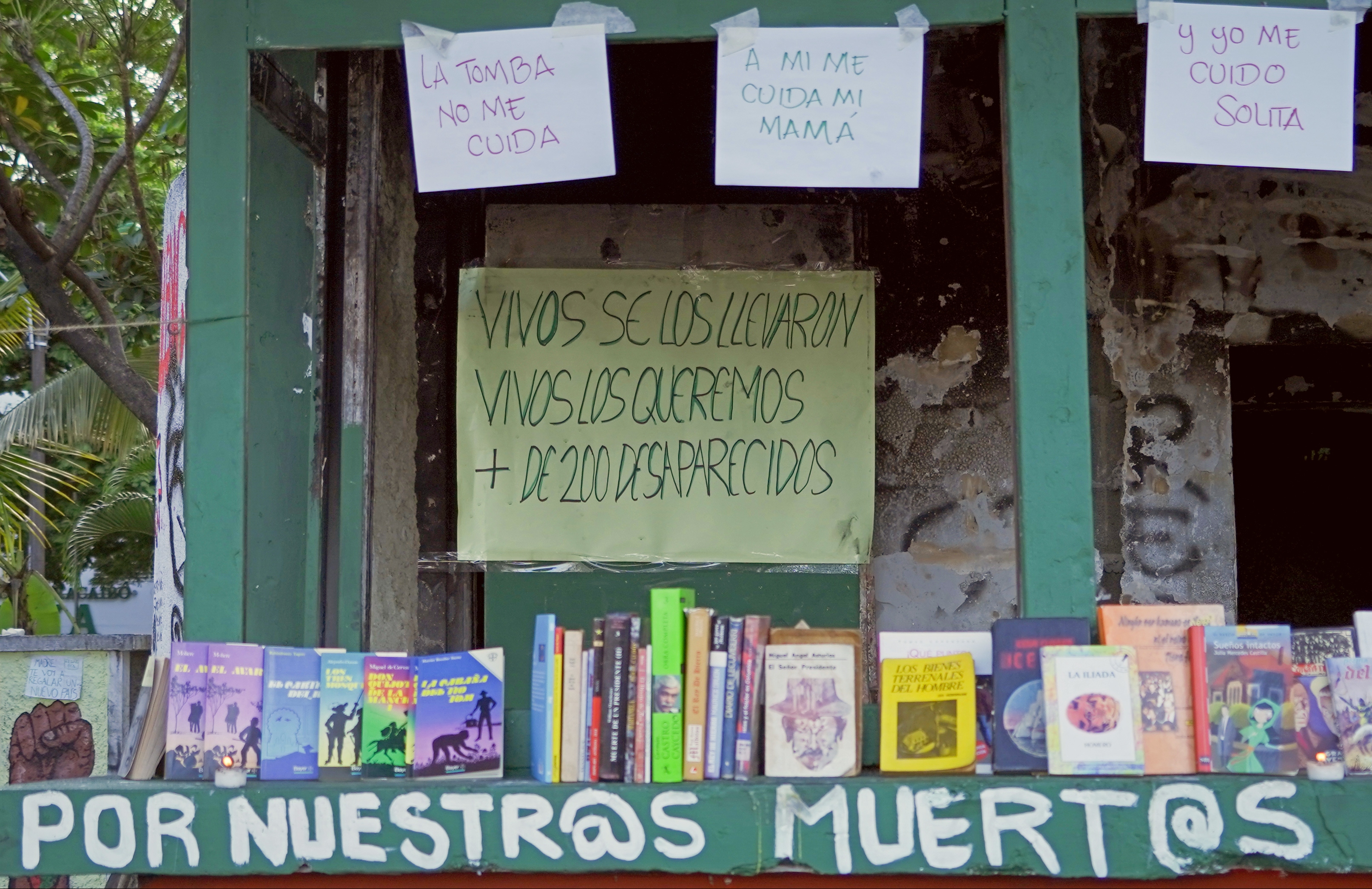 Jóvenes caleños construyen Monumento a la Resistencia