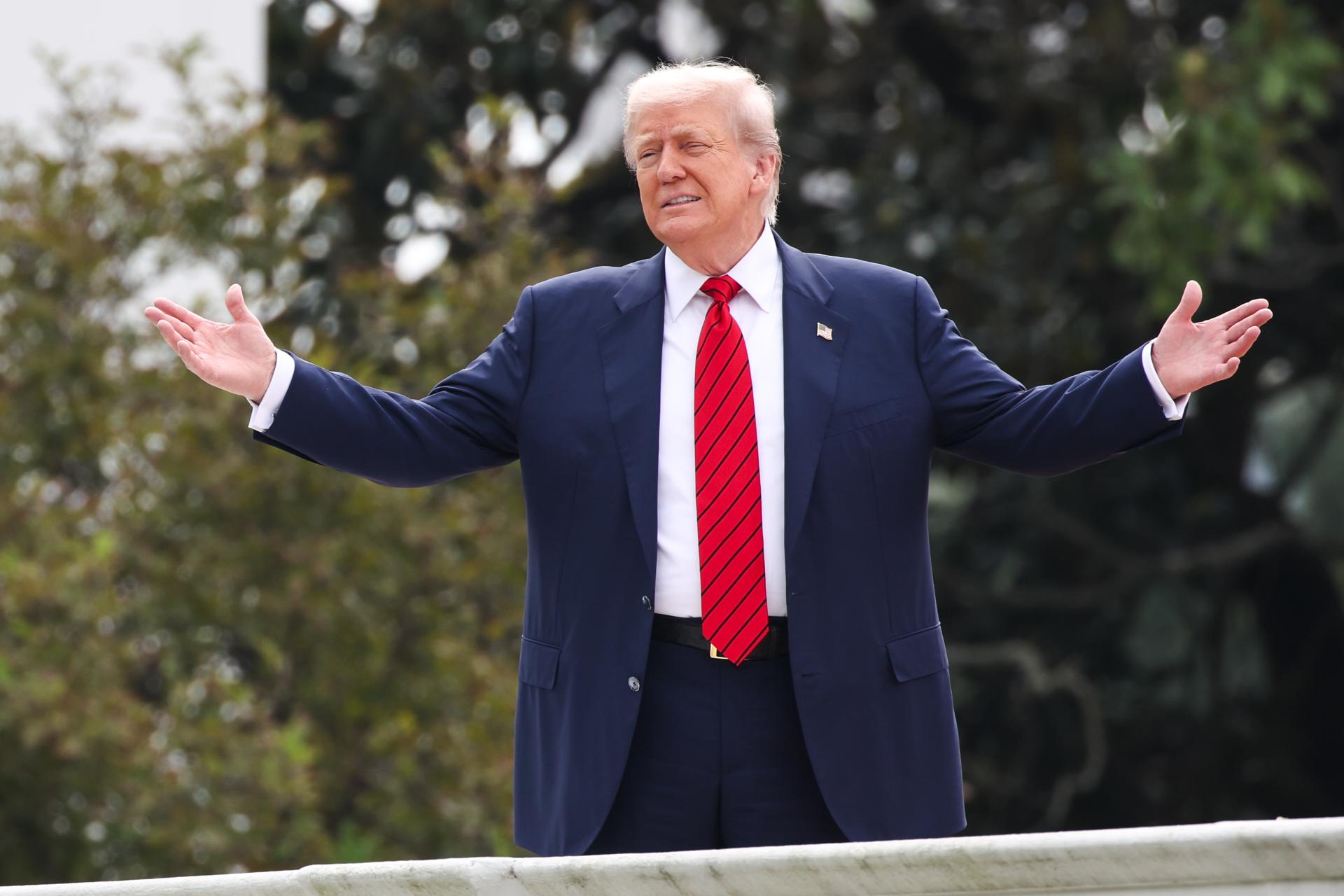Trump busca ampliar su control federal sobre la policía de Washington D.C.