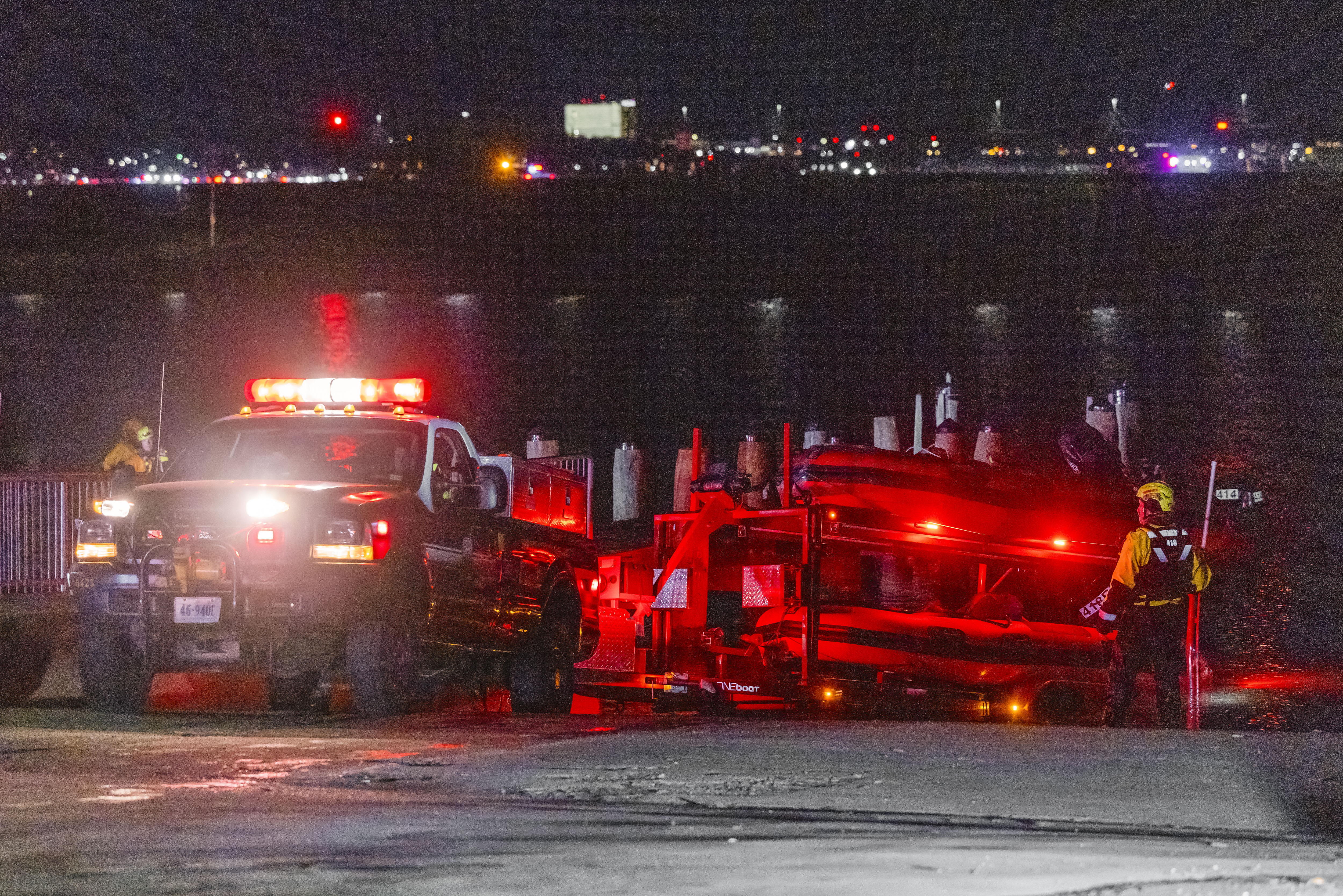 Lo que se sabe del accidente entre un avión y un helicóptero en Washington