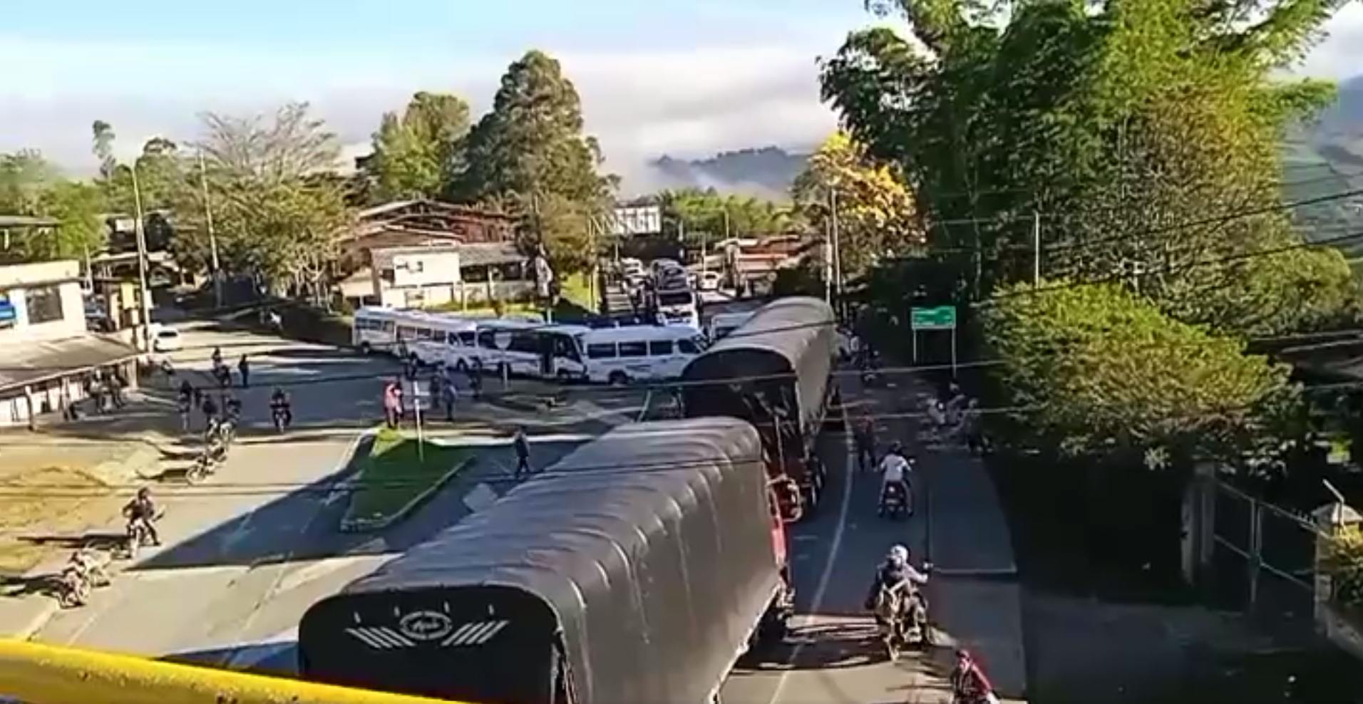 Vía Panamericana permanece bloqueada entre Cali y Popayán ¿Qué está pasando?