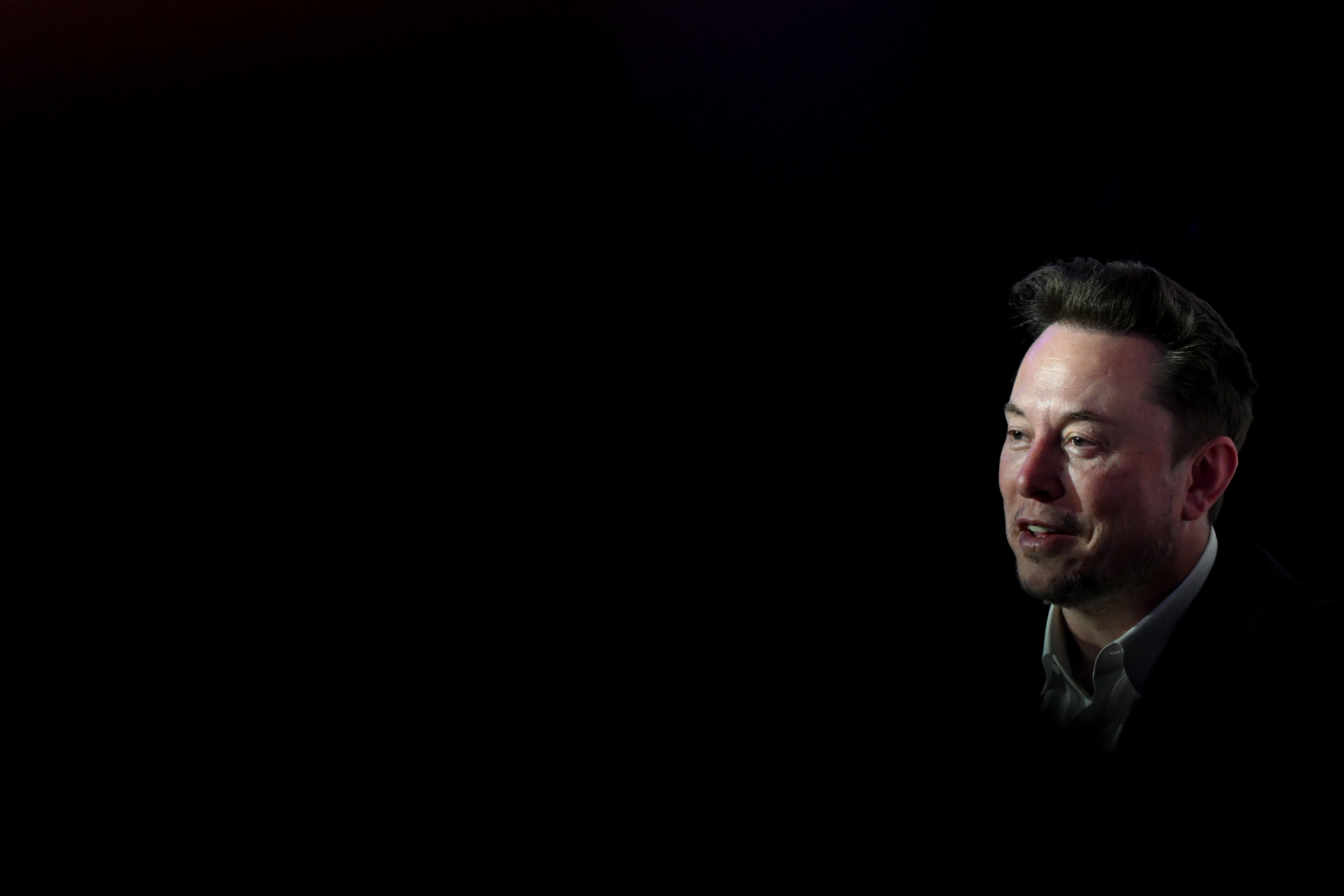 La fortuna de Musk retrocede a USD 684.000 millones por caída de SpaceX