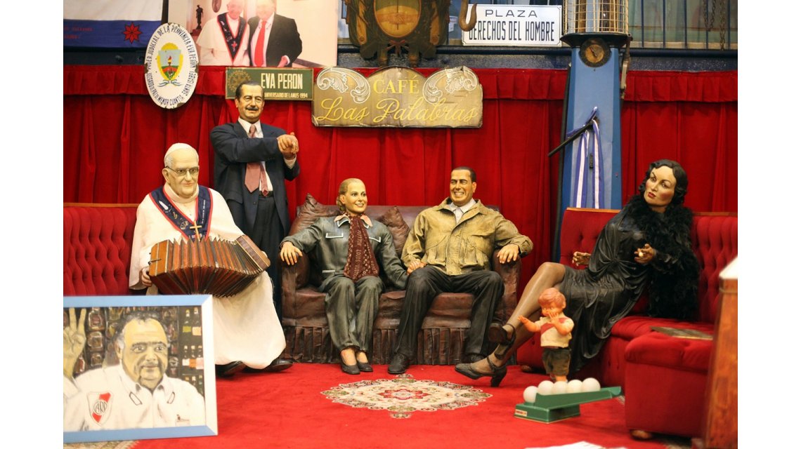 «Las Palabras», el café de Francisco, Evita y Alfonsín