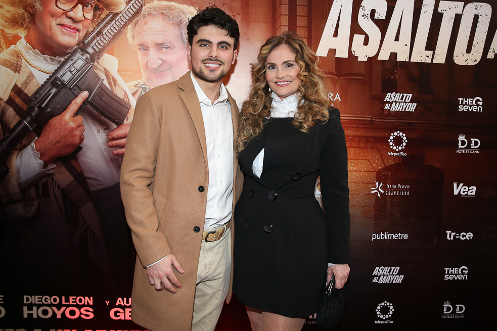 Demian Dos Santos , Aura Cristina Geithner