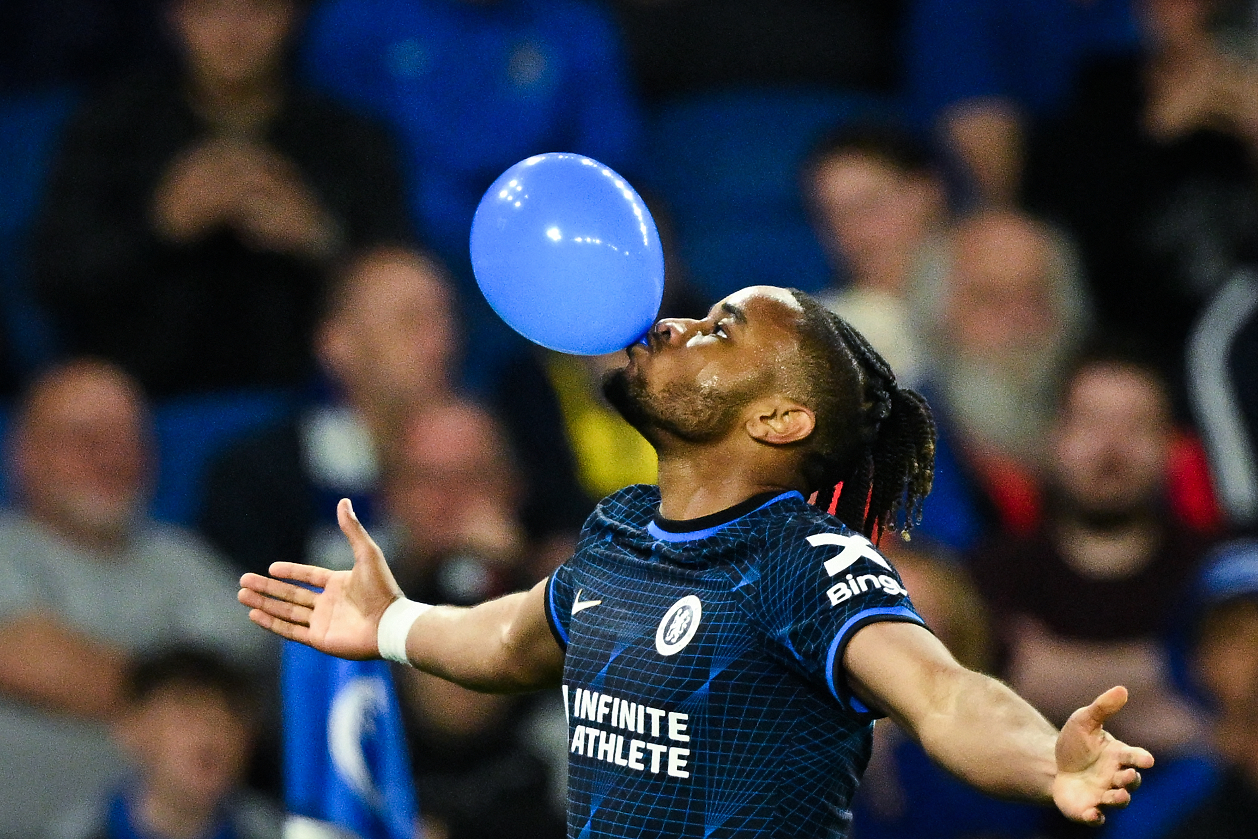 Así quedó la tabla de la Premier tras las victorias de Chelsea y Manchester United