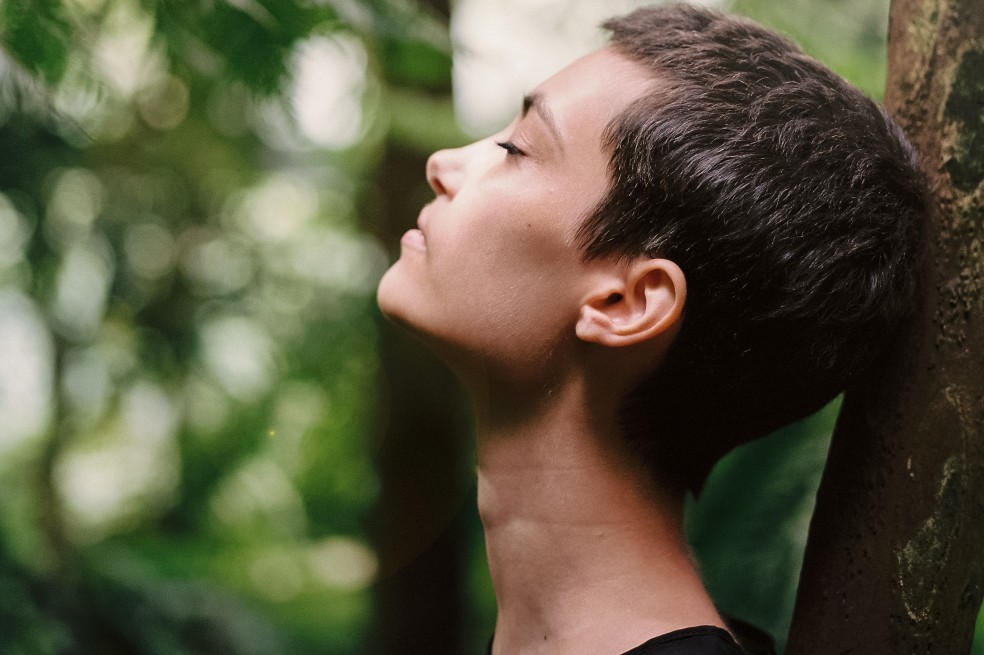 Mujer respirando