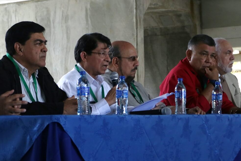 El canciller Denis Moncada ratificó la intención del gobierno de mantener el diálogo con la oposición.  / AFP