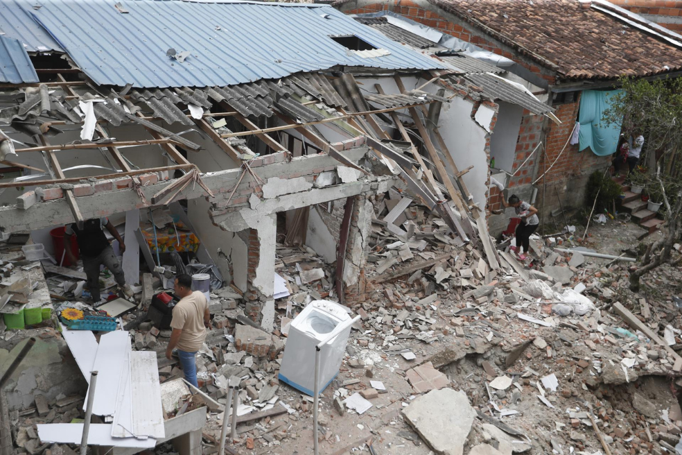 La cadena de ataques con explosivos de las disidencias que aterrorizan al país