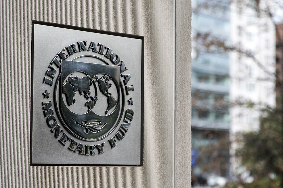 FMI prevé que la economía global crezca 3,3% y 2,5% en América Latina este 2025