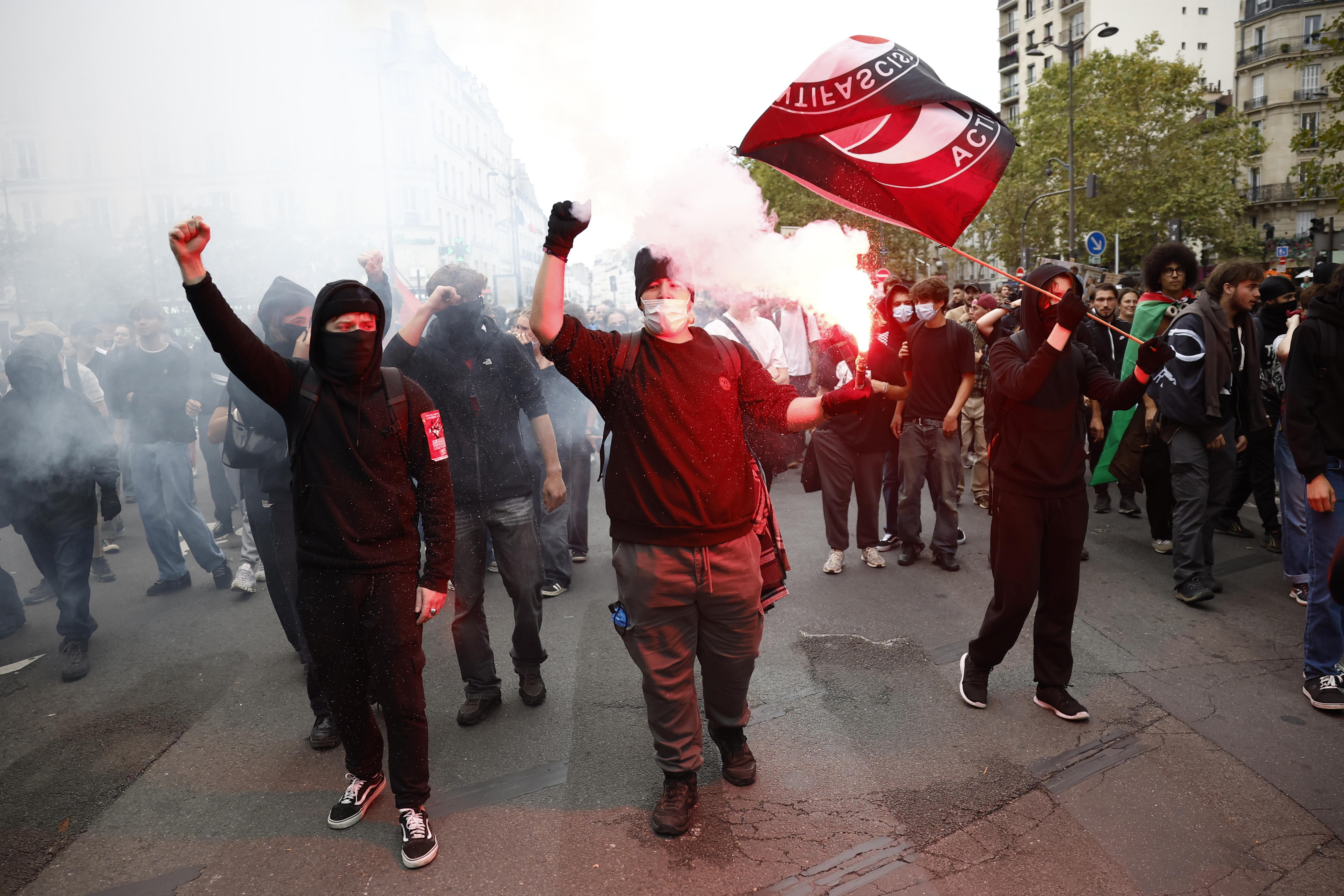 Protestas de la izquierda en Francia contra el nuevo primer ministro