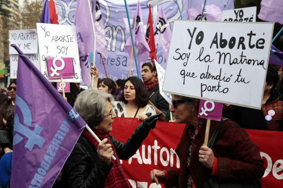 Marcha a favor del aborto congregó a 2.000 personas en Chile