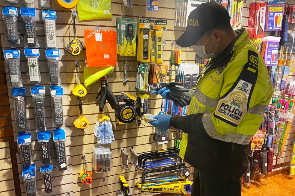 Policía incautó mercancía de contrabando en bodega de Bogotá avaluada en más de $50 millones