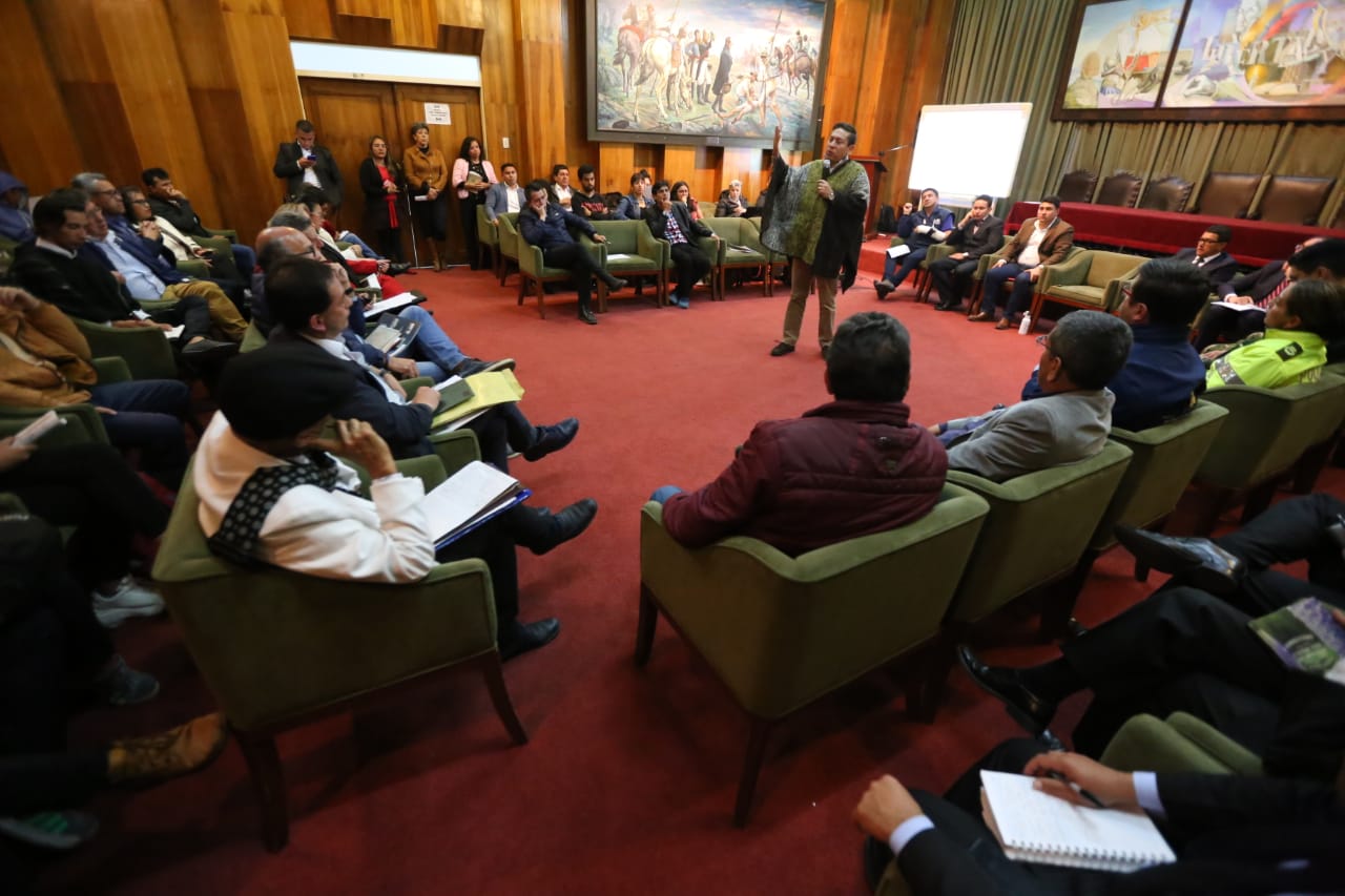 Reunión entre el gobernador de Boyacá, Carlos Amaya y líderes departamentales del paro del 21 de noviembre.CortesíaPor su parte, el rol de la Defensoría del Pueblo y de los defensores de DD.HH será el de hacer un trabajo de interlocución con el gobernador Amaya para tener los pormenores de lo que vaya sucediendo a lo largo del día.