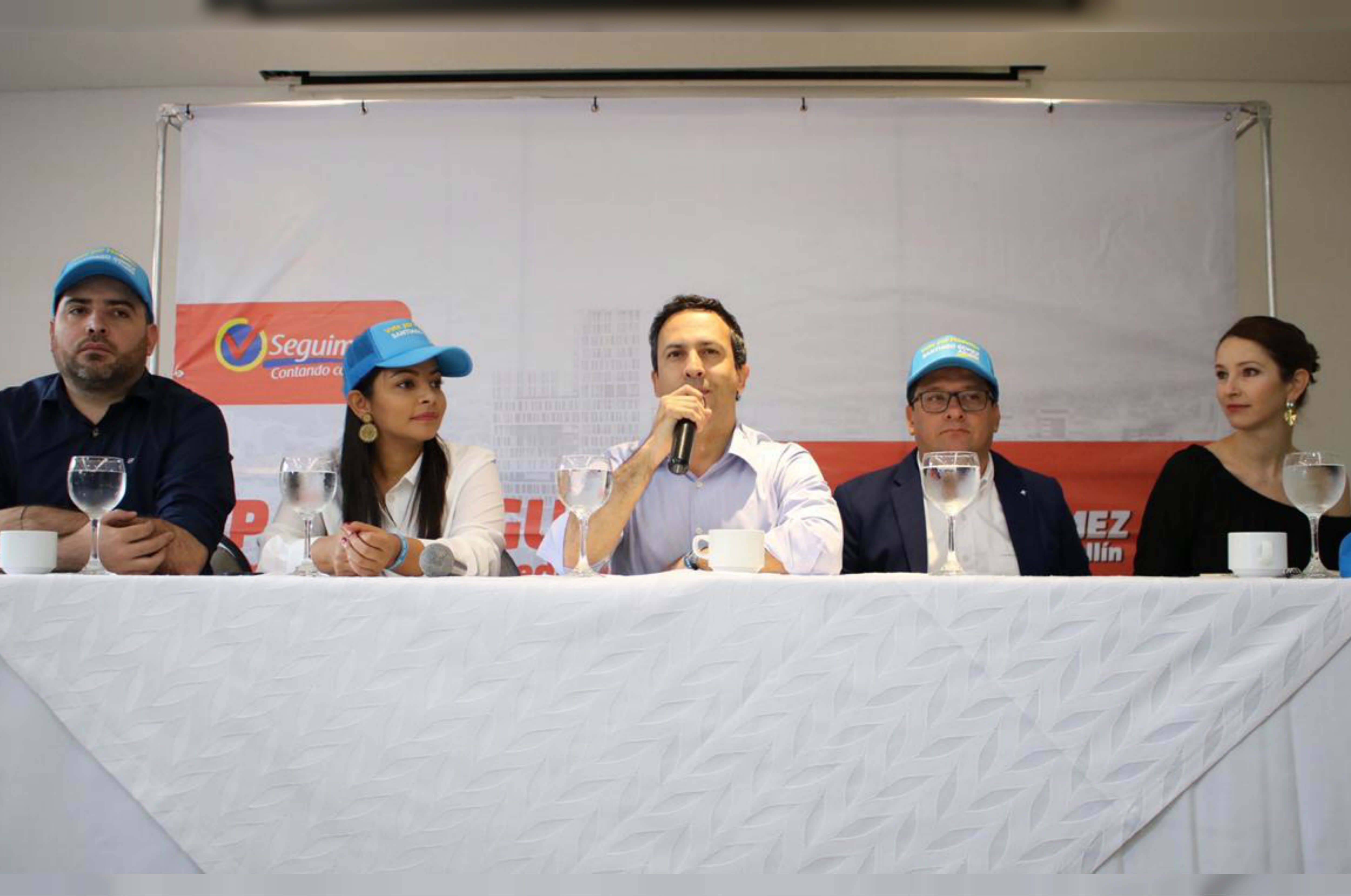 Continúa la “migración” desde la Alcaldía de Medellín a la campaña de Santiago Gómez