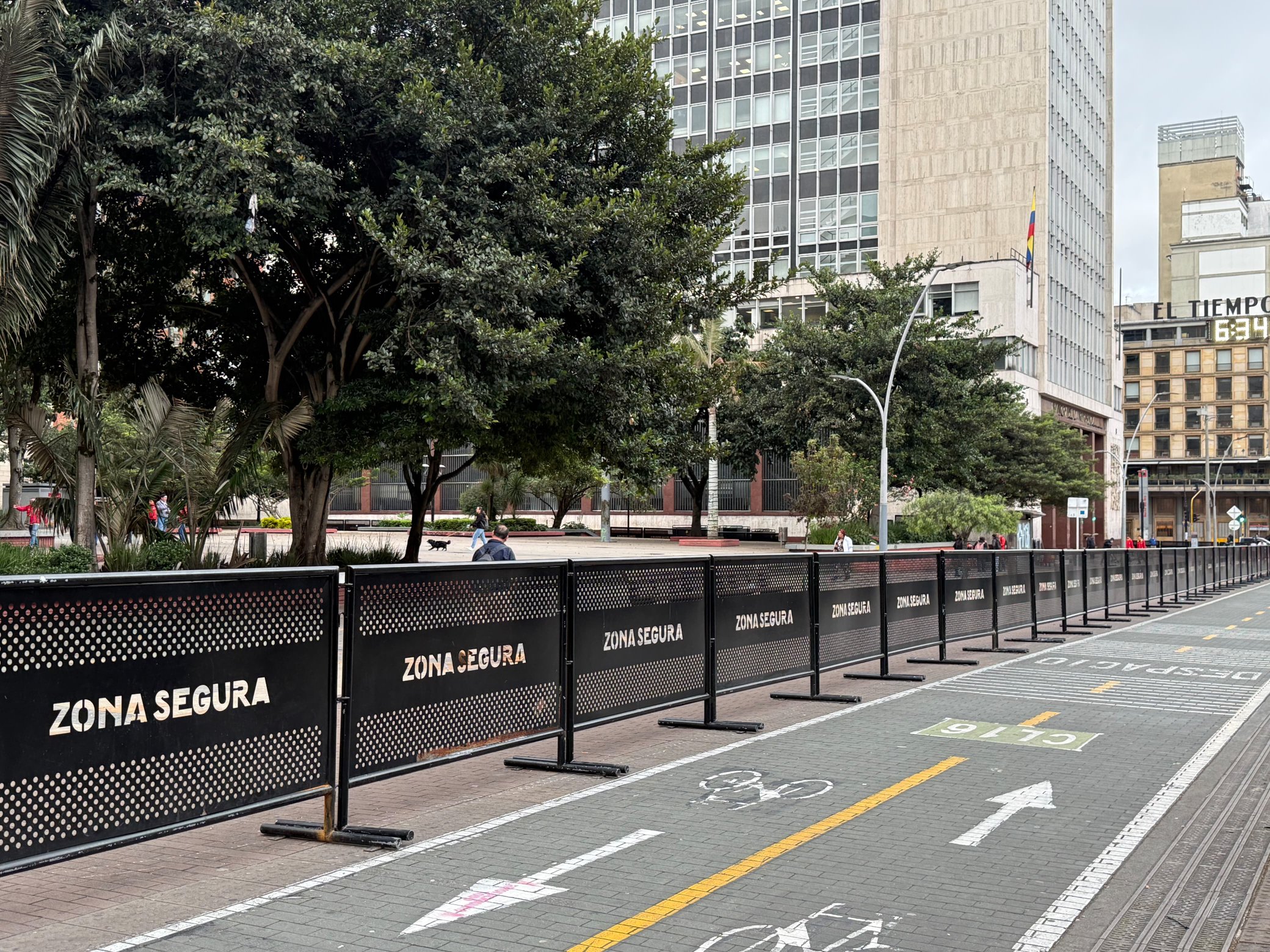 Espacio público y vallas para crear Zonas Seguras en el Parque Santander