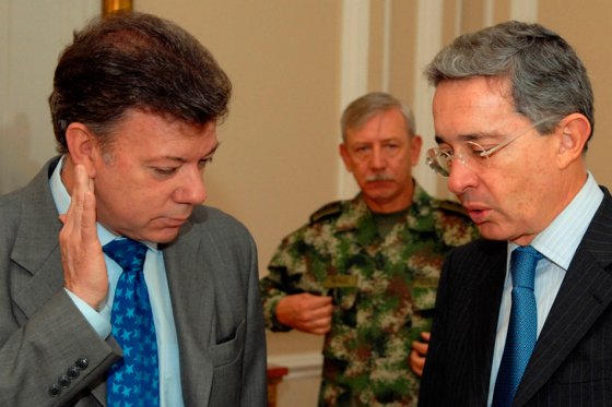 Ausencia de Fedegan en foro de paz, enfrenta de nuevo a Santos y Uribe