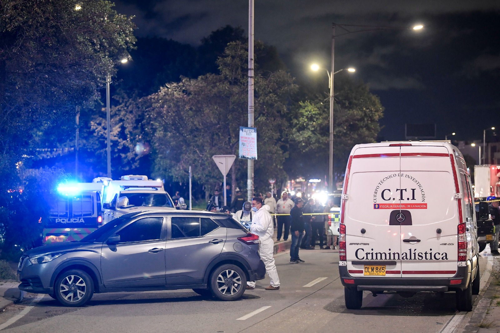 En la tarde de este jueves, a la altura de la Carrera 30 con Calle 80 de Bogotá, fue asesinado el director de la cárcel La Modelo de Bogotá, el coronel retirado Elmer Fernández. Según han manifestado desde el Inpec, el director del penal había recibido amenazas que provenían desde el interior de la cárcel.