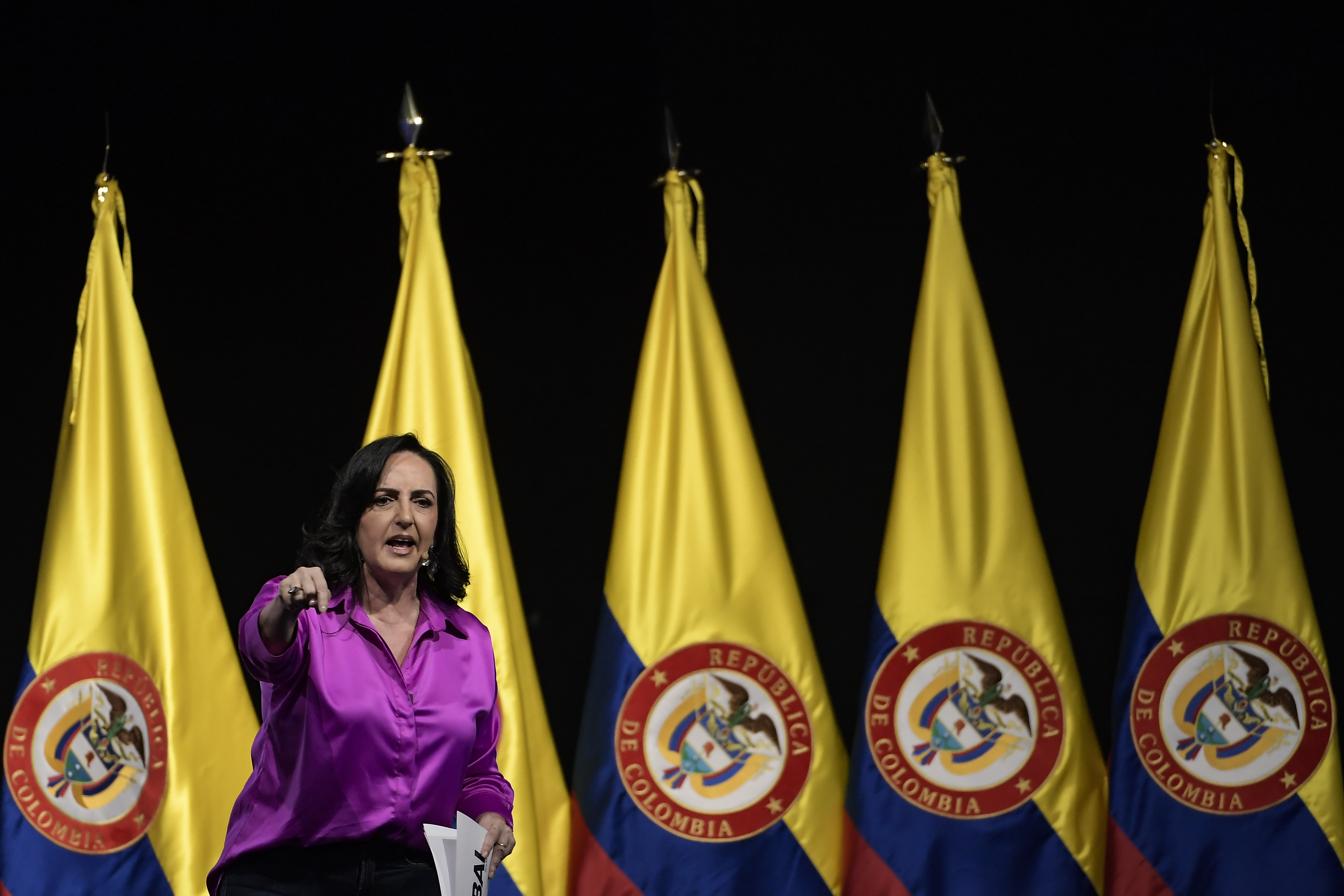 “Es un abuso”: Cabal tomará acciones legales por nuevo consejo de ministros televisado