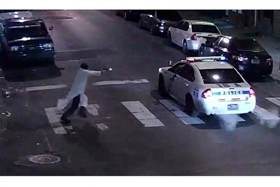 Simpatizante del Estado Islámico hiere a policía de Filadelfia, EE.UU.