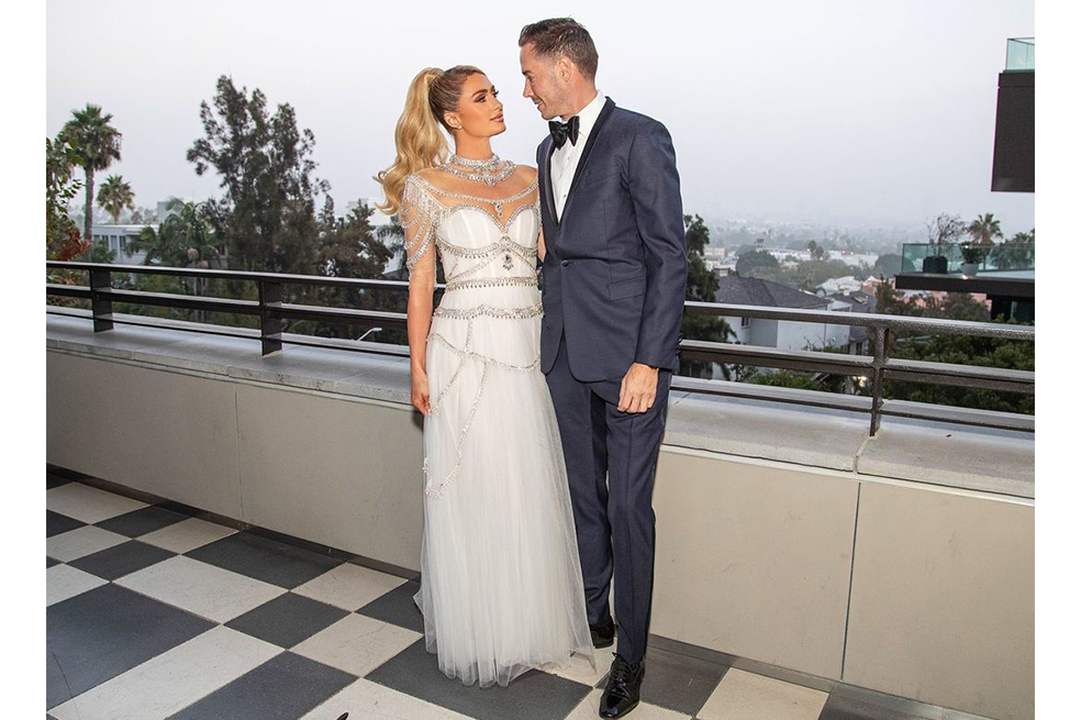 Paris Hilton anunció el nacimiento de su primer hijo con esta emotiva foto