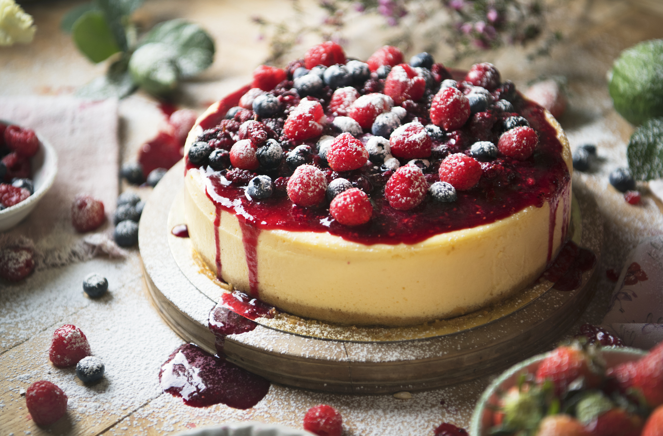 Tarta de queso con frutos rojos