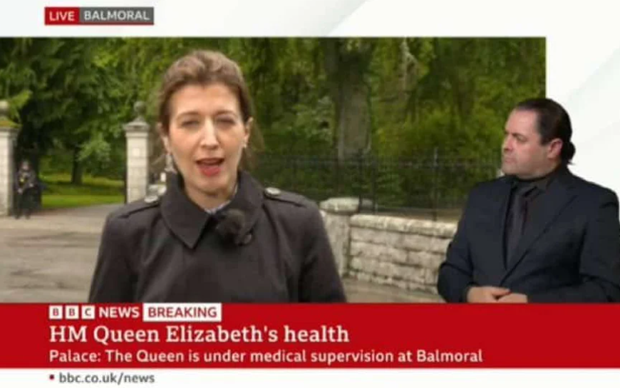 Los periodistas de la BBC se visten de luto por el estado de salud de la Reina