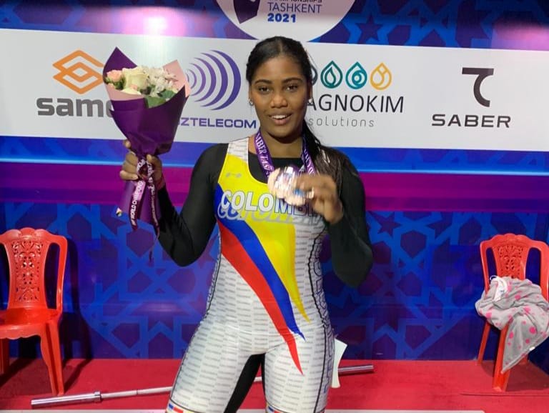 Valeria Rivas ganó dos medallas de plata en el Mundial de Pesas