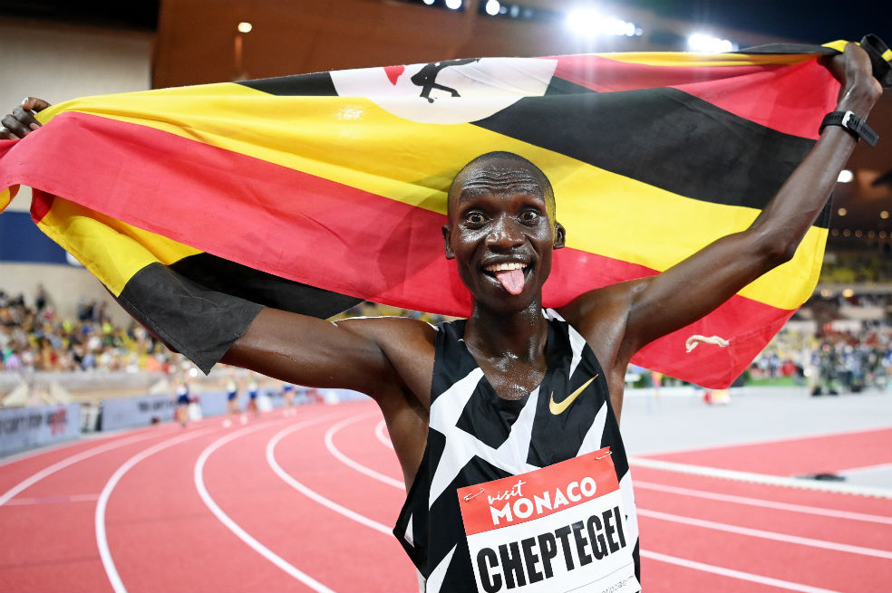 Joshua Cheptegei impuso récord de los 5.000  metros en plena pandemia