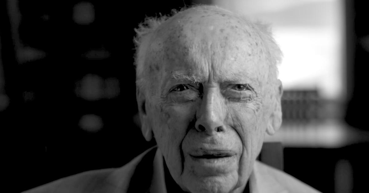 El biólogo James Watson vuelve a segurar que las personas de raza negra son menos inteligentes