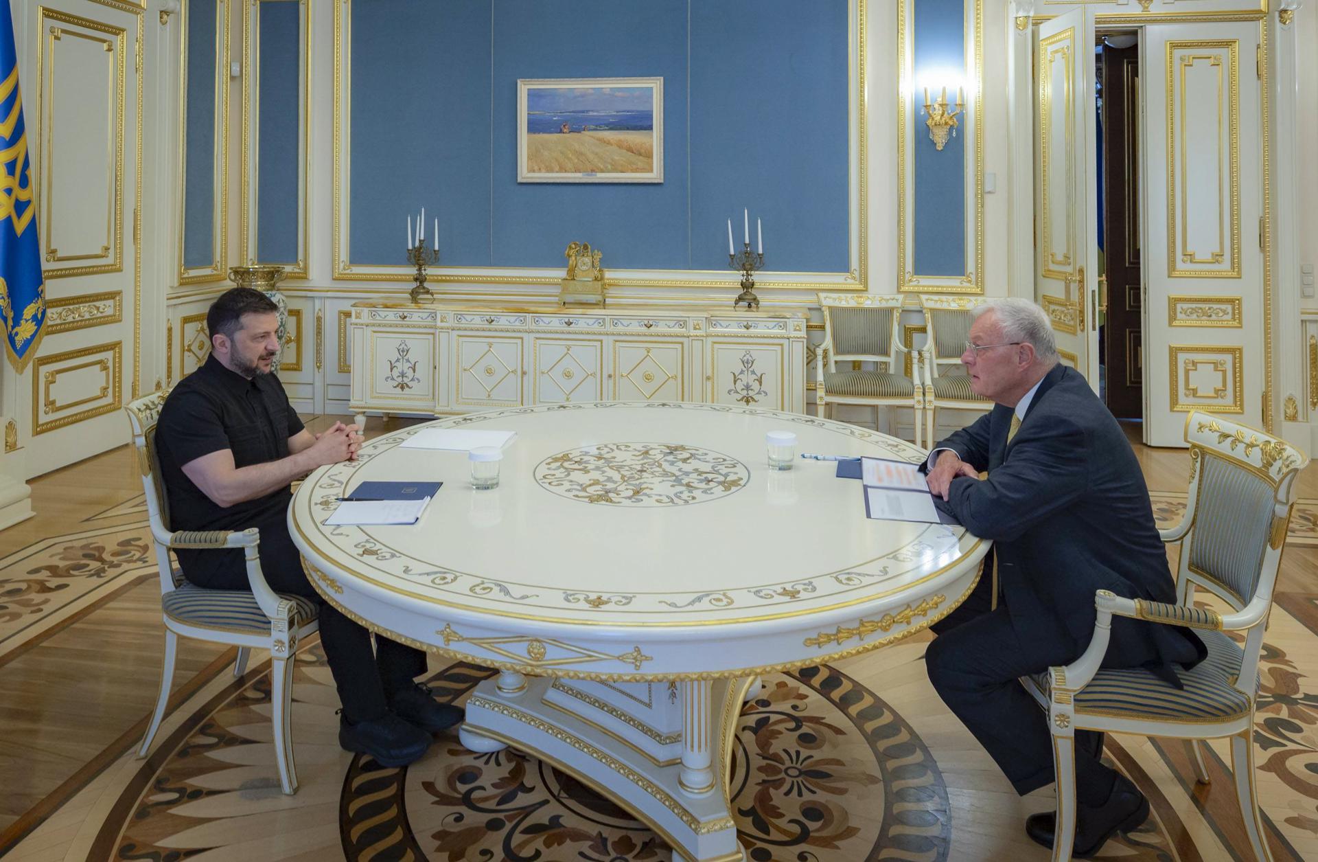 Zelenski habló con el enviado de Trump para Ucrania sobre Rusia y la defensa aérea