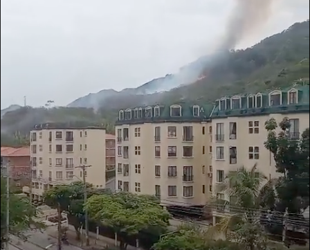Se reportan tres incendios forestales simultáneos en Cali