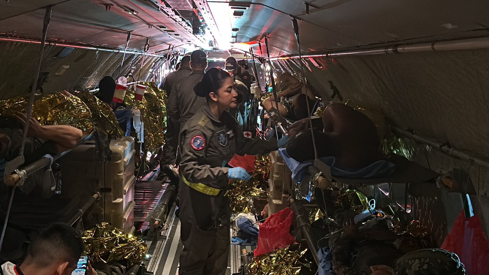 Traslado aéreo masivo de soldados heridos por ataque en Puerto Jordán, Arauca