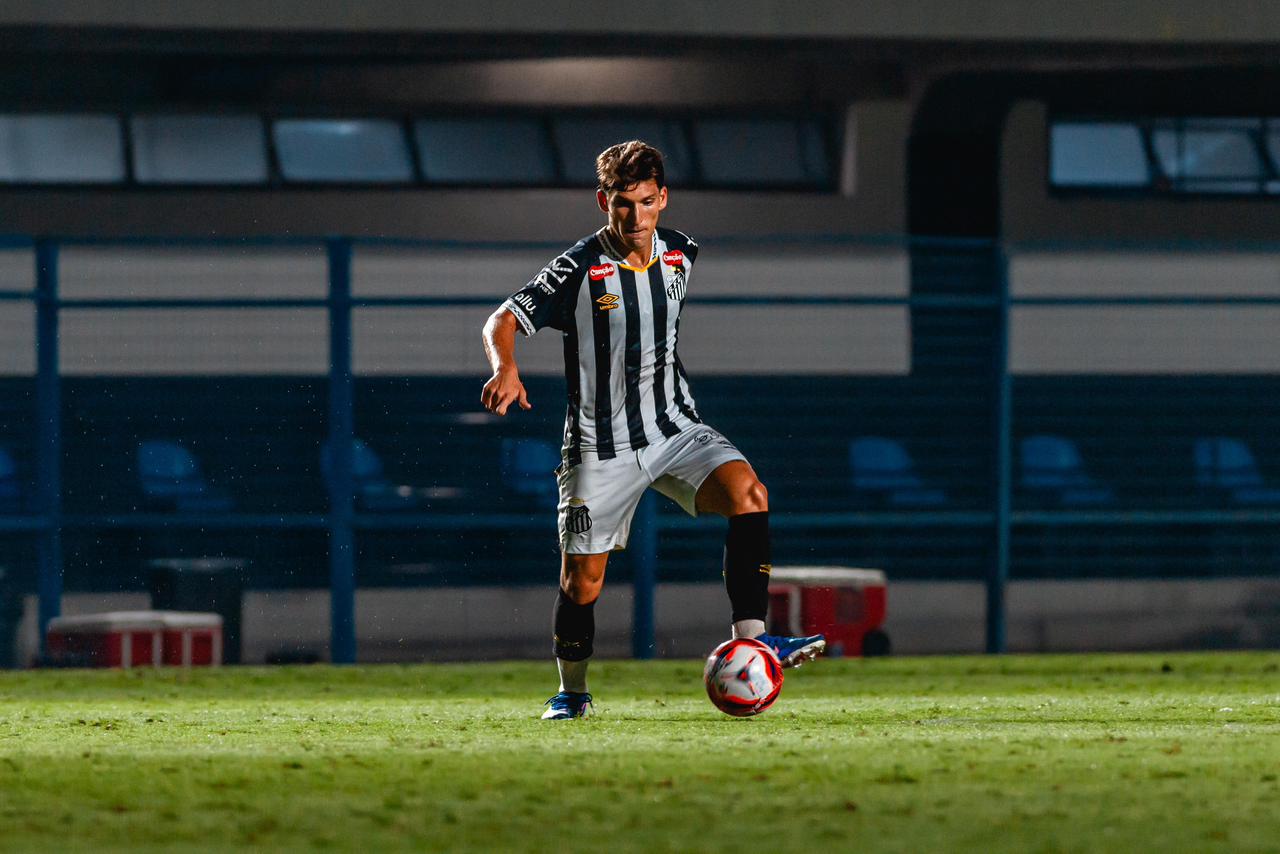 Nicola, el futbolista que quiso ser “Profeta” en su propia tierra
