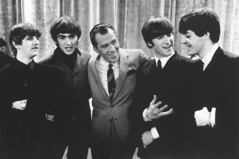 Exponen dibujos y manuscritos de Lennon para celebrar 72 cumpleaños