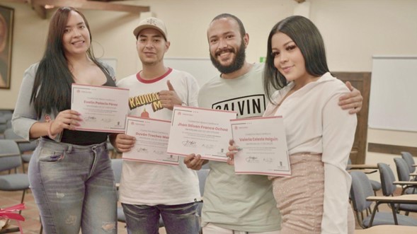 3.600 jóvenes que construyen un futuro prometedor para Medellín