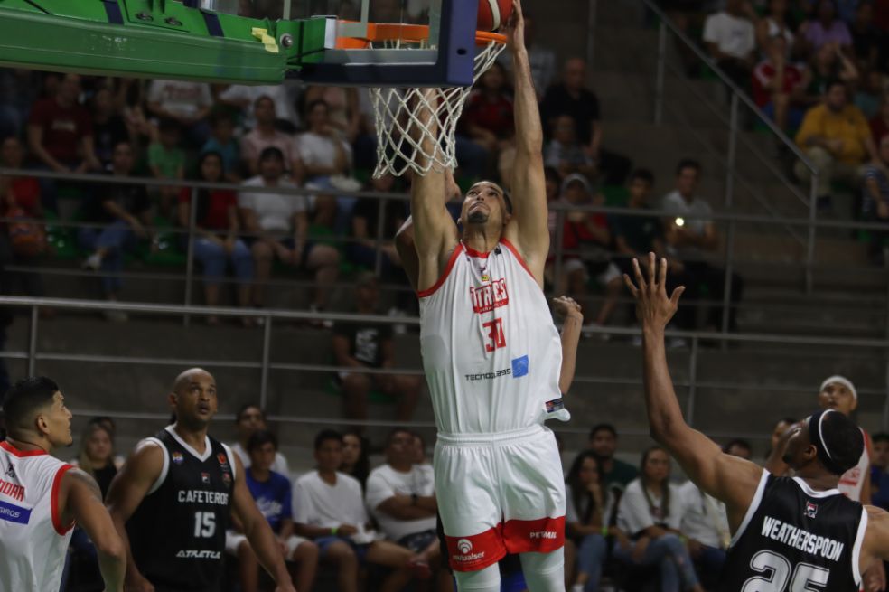 Titanes tomó la ventaja contra Cafeteros y le ganó el primer duelo de la final