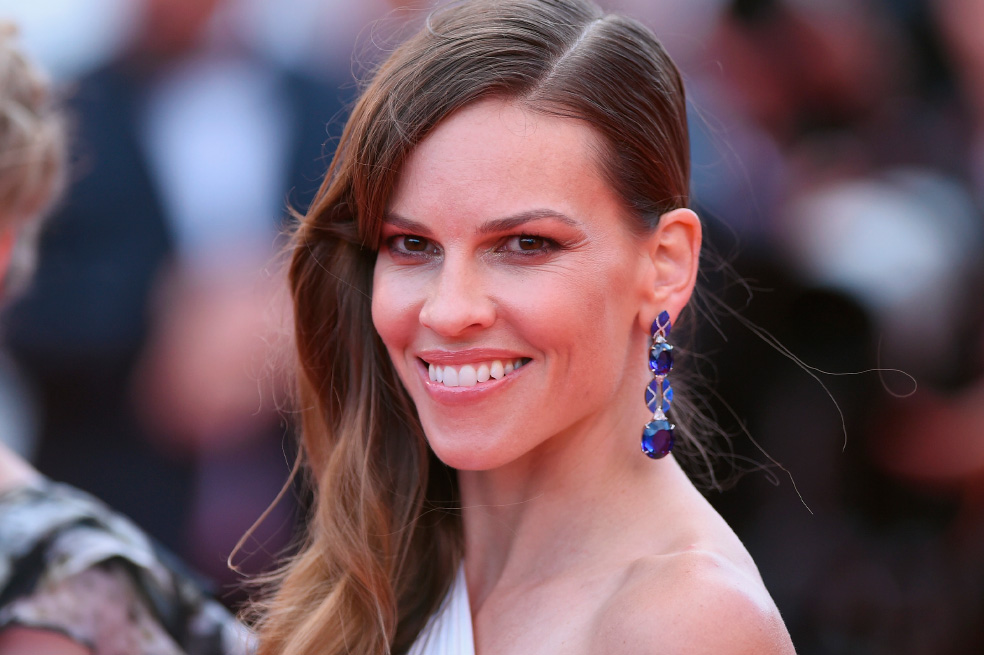 Hilary Swank anunció que espera gemelos a sus 48 años