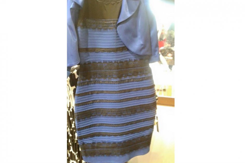 ¿Y ustedes de qué color ven este vestido?